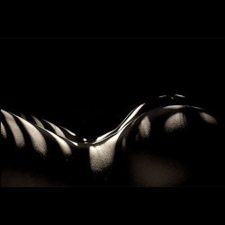 michelle-amara-model:  #SensualSundays 💋 with this dark dreamy passionate beautiful #bodyscape !!! Done a long while ago by the great @artsilva himself 📷👏✨ #artsilva #art #artnudes #nudeart #fineart #fineartnudes #blackandwhite #photography