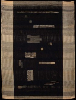 textileenthusiast: Anni Albers, Ancient Writing, 1936, textile in rayon, linen, cotton and jute, 149.8 x 111 cm, Smithsonian American Art Museum Washington D.C. Gift of John Young.