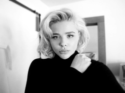 chloemoretzdaily:“My beautiful angel @chloegmoretz serving Marilyn vibes” Chloë Moretz featured on make-up artist Gregory Russell's instagram pageApril 4, 2017