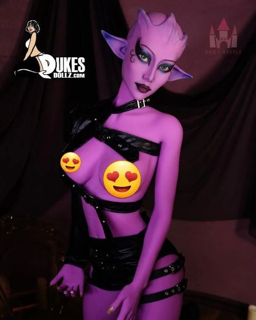 Coming this weekend! New alien dolls arriving to the monster doll series. Www.dukesdollz.com🔥🔥🔥🔥🔥🔥 https://www.instagram.com/p/Cp5b6XsO4W7NL6_O4n9a1Izf7xACB9tIIbwtdU0/?igshid=NGJjMDIxMWI=