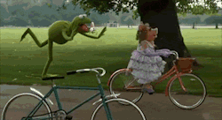 eatsleepdrinkbike: Kermit rides with style for the ladiesâ€¦ 