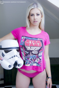 ileftmytoysout:  Our newest model, the exceptional Tindra Frost aka Britney Rears. Aka your new favourite Stormtrooper.   We&rsquo;re  gonna be shooting with Tindra again soon so here&rsquo;s a quick refresher. 