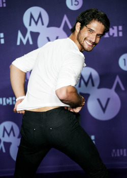 zacefronsbf: Tyler Posey at the 2015 Much Music Video Awards in Toronto (June 21)