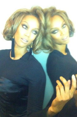mirror mirror on the wall who is the fairest of them all? tyra banks of course!!!  lol :P