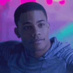 whooopsexposed:  bangpopbang:  whooopsexposed:  celebritymenxx:  whooopsexposed:  Jordan Calloway 💙  Girl he’s not famous lol 🤣  Neither are you   He’s a tv star so I believe that he is famous. Swear. Dumb ass ppl.  