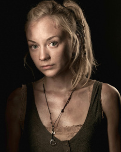 chris007696969: celebsuncovered:  dananod:  ct-7567-arc:  realcelebritynudes:  Emily Kinney - Beth from The Walking Dead   Damn  (via TumbleOn)  Cute Emily  She is such a hottie 