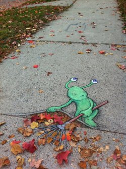 alepolli:  quietcharms:   whutetdew:  cherrispryte:  penguinperversion:  mlloydart:  Chalk Art by David Zinn  I love this.  The world is in need of more beautiful weirdness like this.  so cute  this is most awesome   =)))