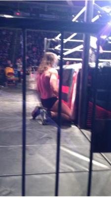 wwedrewmcintyre1:     Drew McIntyre ‏@TheDrewMcIntyre   2h  Amazing considering traditional wrestling attire just how naked you look when knee pads and boots are removed     