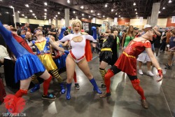siripornstar:  RECAP: PHOENIX COMICON OMG, my first ever comicon could not have been more fun! I shook lots of hands, took photos with lots of PG fans, and was repeatedly photo-bombed by John Layman. What a weekend! I’m compiling video from the weekend