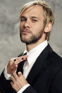 outshined:  Mister Dominic Monaghan, you all everybody. 