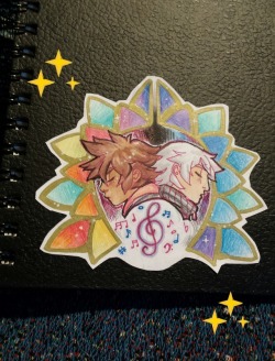 starhoodies:  I remembered I had sticker paper, but since my printer is garbage I crayola’d a soriku for my boring, empty sketchbook cover.