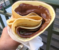 thawne:  I got a Nutella crepe in Florence and honestly, best crepe ever! 