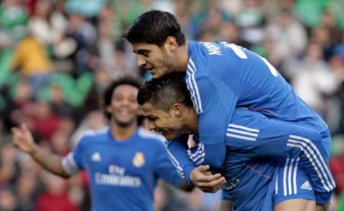 Morata celebra el quinto gol con Ronaldo. / Agencia EFE