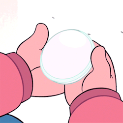 Steven&rsquo;s hands shaking in distress when he thought Pearl died is a small detail but it really adds so much to this scene