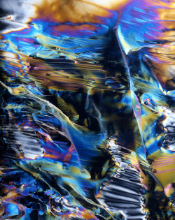 iheartmyart:  jessicaeaton: •••  XPOL O/T a thing that happened. working with cross polarized light. going to revisit this phenomena soon, looking back at what happened before.