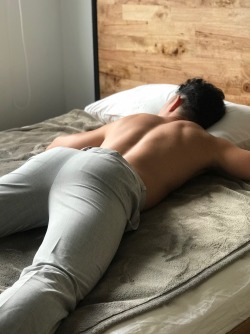 cutiewithahotbootie:  Depression makes you do random things like sleep on your work clothes and get your ass eaten by an Italian man who was hung like a horse. He said he was a top and I said I was too so we planned to hang out instead. But a drinking