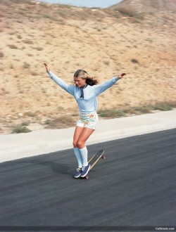 awelltraveledwoman:  karidevereaux:  …an ode to 1970s skater girls.   this is amazing 