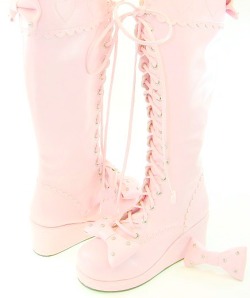 kawaiistomp:  Sweet lolita pink boots ~ (photo credit and where to get it) (please do not delete the credit)