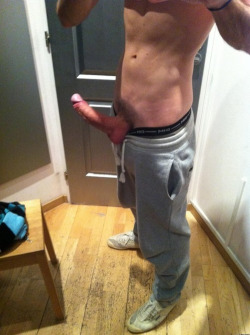 2hot2bstr8:  oh….my…..God that is one HUGE cock. and in sweatpants? um buddy, INSTANT blowjob♥♥♥♥♥