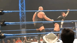 Big Show gives CM Punk a major wedgie! Just look at that beautiful ass! Oh man….I can’t stop staring! (X) Huge Thx to rwfan11 for this wonderful find! #ThankYouPunk