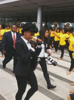 brownglucose:goldenafrodite:Janelle Monáe visited my school today &amp; our band played Q.U.E.E.N while she conducted and danced her ass off.   If I may say so myself she is one beautiful individual . She’s so fucking admirable ! Just look at her