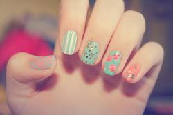 (20) floral | Tumblr on We Heart It. http://weheartit.com/entry/63493443/via/pinkcloudy