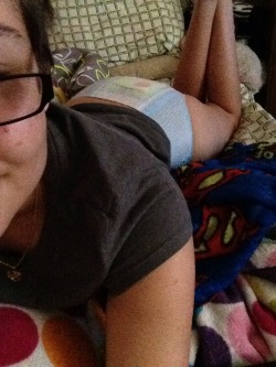 i-need-a-spanking:  Put another diaper on. Chilling in my diapers today ^_^ 