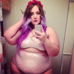 khaleesidelrey:  My other #fatkini from @chubbycartwheels that I am obsesssssed with! A baby-pink mermaid bikini. I paid an extra fee to choose a custom (pink!) fabric to fit my personality ^_^ You can email Shawna if you’re interested in a custom colour!