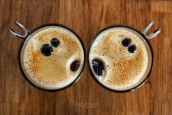 coffeenuts:  Coffee kiss by Marjolaine Vuarnesson - http://ift.tt/1wOC6ZI 