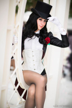 allthatscosplay:  Magical Zatanna Cosplay Will Put a Spell On YouView the full feature with more images at All That’s Epic