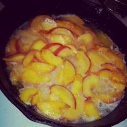 The beginning of #NOMM #peaches #skillet #butter and soon #brownsugar! Yes, #foodporn in yo faces!