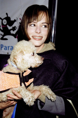 mabellonghetti: Parker Posey at the Pet Charity Benefit at the Puck Building, 1999. Photo by Richard Corkery/NY Daily News Archive via Getty Images.