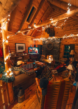 Ugh, yes please! What a gorgeous cabin 