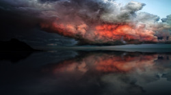 me-lapislazuli:  Sea Clouds on Fire | by jopl | http://ift.tt/1SVnErr 