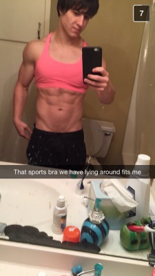 insaiyan-dragonslayer:  notasupersaiyan-yet:  Proof that I look awesome in a sports bra  Everyone on tumblr needs to see this 