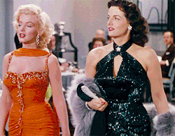littlevintagedollie:  Marilyn Monroe and Jane Russell in Gentlemen Prefer Blondes (1953)