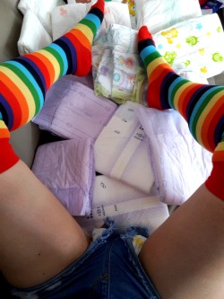 emma-abdl:  So many diapers, so little… okay I’ll take my time ;-) See 20 pics on my cute blog:https://abdlgirl.com/2016/08/14/emma-with-rainbow-socks-a-denim-shortall-and-a-pile-of-diapers-20-pics/ Xx Emma 