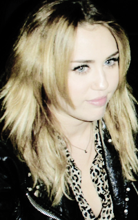 Miley Cyrus Tumblr_n7f9n5LHNO1sqaaz9o7_250