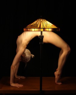 Yoga = Art! everythinghasedges: Become the lamp. Ryann S (@everythinghasedges) shot by EDF Photography, April 2014.
