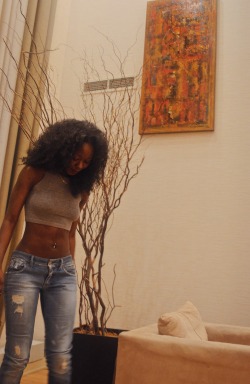 jaiking:  she-is-king:  oeuvre d’art.  Follow me at http://jaiking.tumblr.com/ You’ll be glad you did.