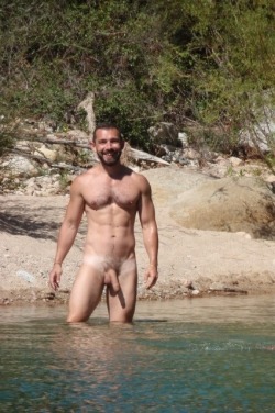 hotmenhotwater:gaynudistcocks:  Be proud of your cock and show it in public: Exhibitionists have more fun in life!  .