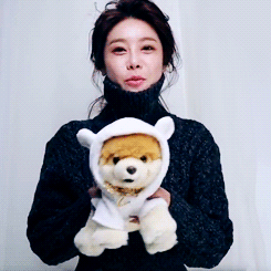 pinkhot:  qt sojin and her little puppy at the end of her bnt shoot &lt;3 