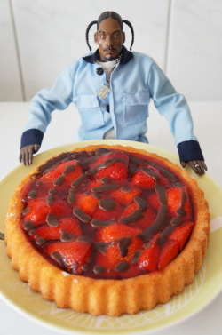 snoopdoggydoll:  craving strawberry cake …  Una colección seria buena ayyy quiero unos cuantos de esos