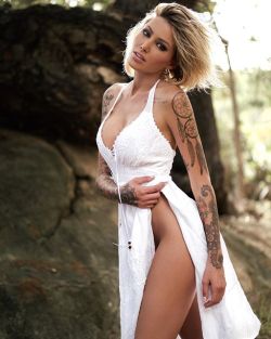 alt-girls-paradise:  Tina Louise - Watch tattooed chicks fucked hard! Click here! http://bit.ly/TattooedPorn