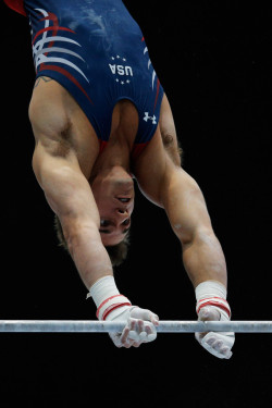 malepitstop:  thatswhyilovesports:  Sam Mikulak (Artistic Gymnastics)  Gymnasts armpits my favourite. 