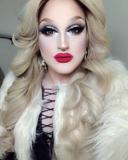 boy-to-girl-transformation:  Drag Queen Diva  Omg yes