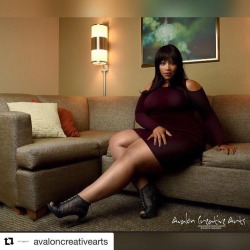 #Repost @avaloncreativearts ・・・ First shoot with Dawn @dawnbelladreamxo  in this fashionable look.. #fashion #thighs #avaloncreativearts #legs #plusfashion #bangs #travel