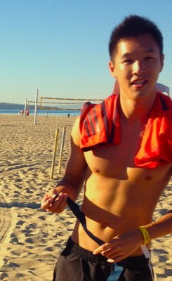 365daysofsexy:  fuckyeahwhysoserious:  wes chan at a triathlon!  OMG! 