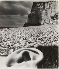 narcissusskisses:  Bill Brandt (British, born Germany. 1904–1983). Seaford, East Sussex Coast. 1957. 