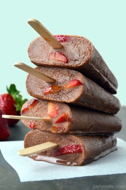 recoverykitty:  Popsicle Recipes: Chocolate Edition! Chocolate Covered Strawberry Pops Mint Chocolate Cheesecake Pops Samoa Pops Rootbeer Float Pops Hot Cocoa Pops Double Chocolate Swirl Pops Creamy Chocolate Almond Milk Pops Double Chocolate Frozen Fudge